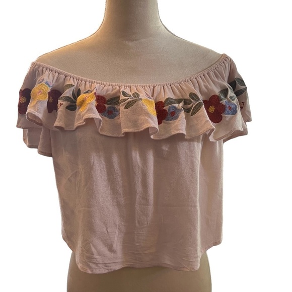 Off the shoulder Cream Blouse W/ Embroidered Flowers Hem & Mesh - Picture 3 of 7